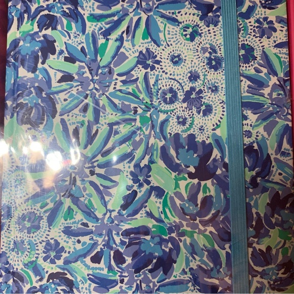 NEW! Lilly Pulitzer 128 pg lined Journal w/ Pen Gift Set--High Manetenance - Picture 7 of 7